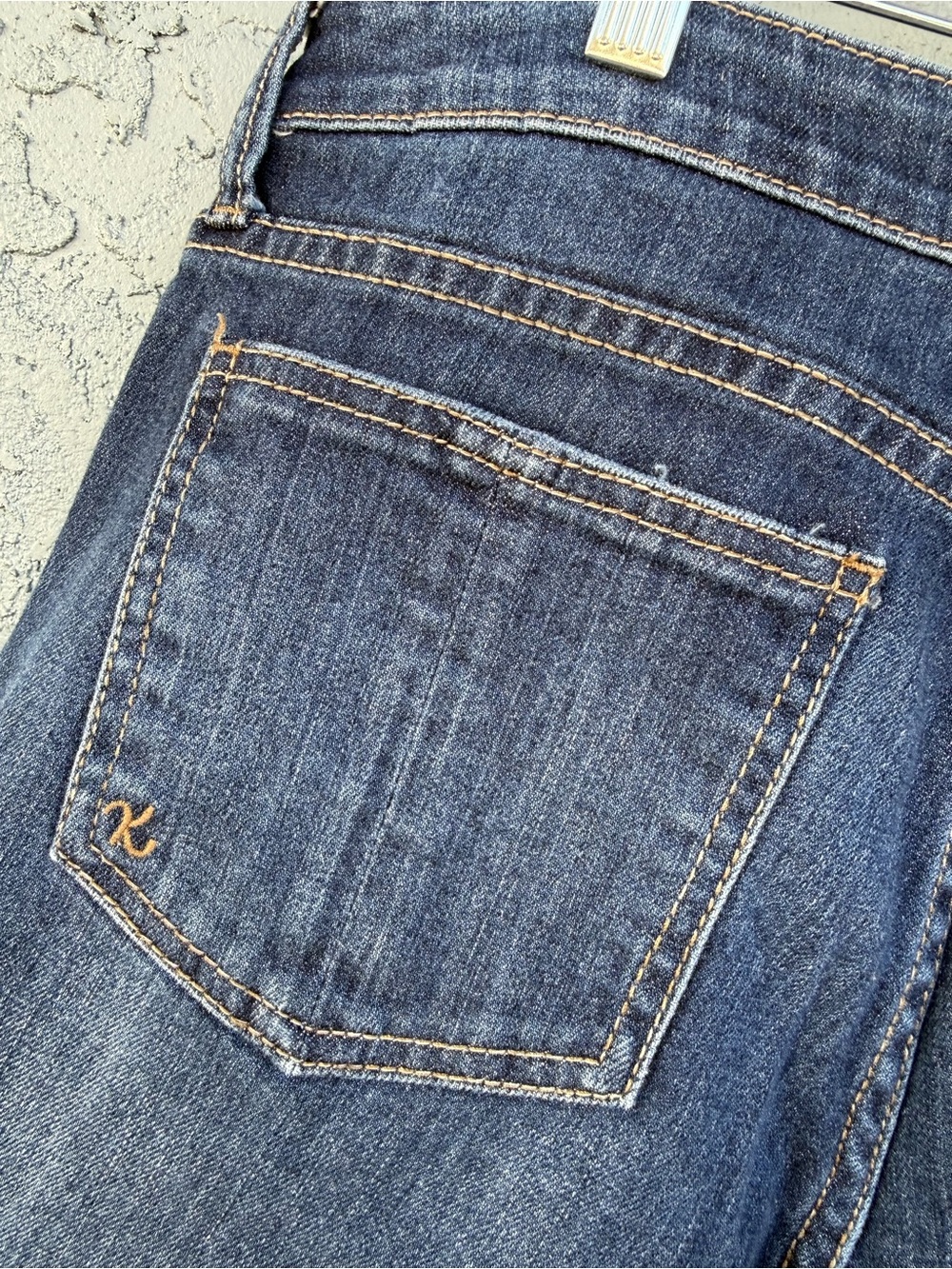 KUT from the Kloth Women’s Dark Blue Cotton Stretch Denim Bermuda Shorts 8 - Picture 4 of 6